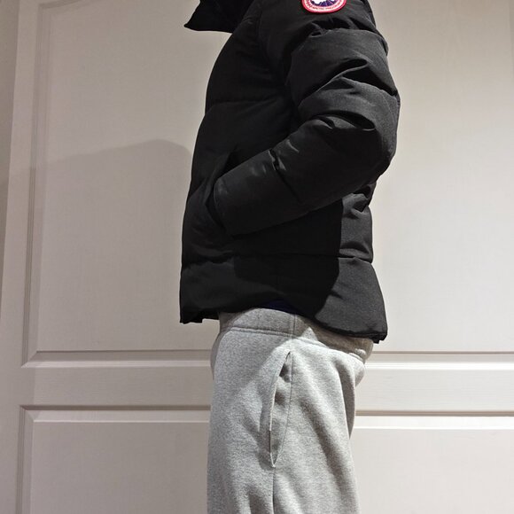 Canada goose jacket - Picture 2 of 4